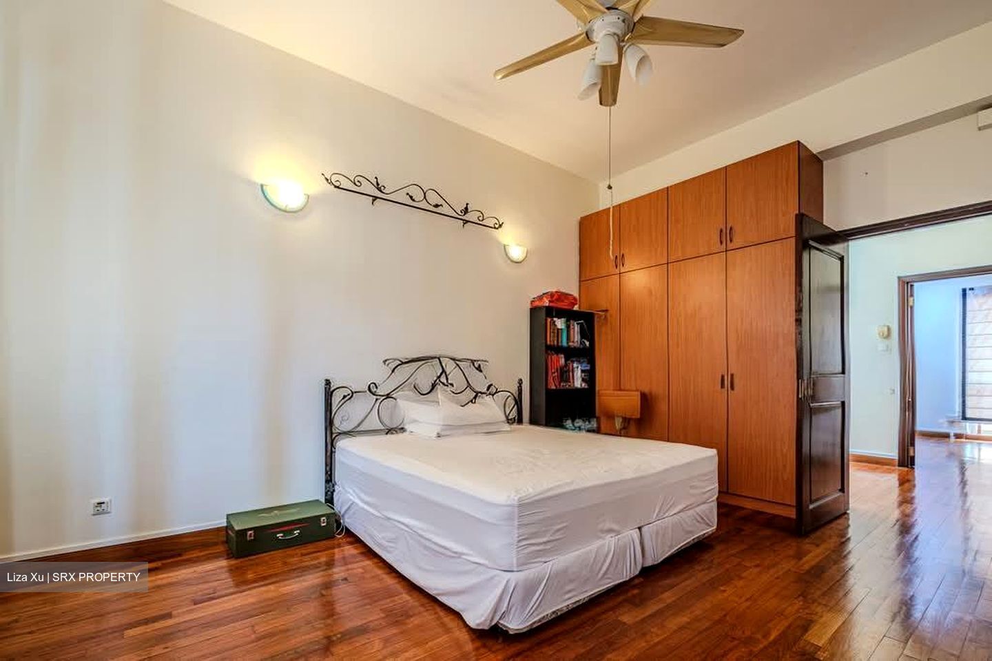 Seagull Walk (D16), Terrace #566596021